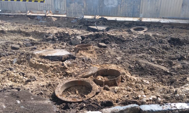 КВС: благоустроители саратовской набережной повредили городскую канализацию