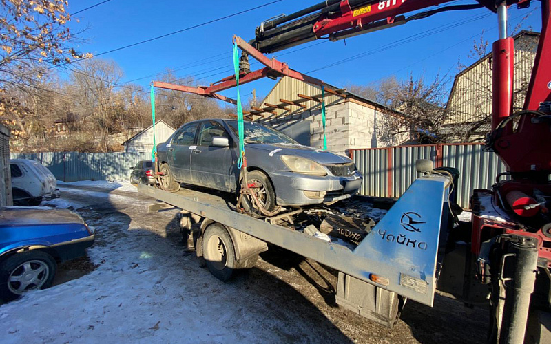 За долг в 40 тысяч рублей у гражданина изъят Mitsubishi Lancer