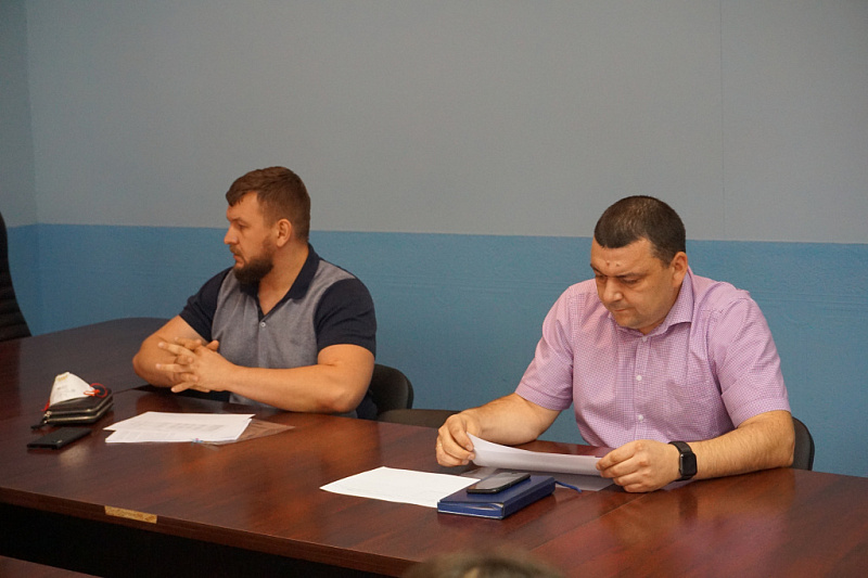 Прокурор города Сергей Ломакин предложил лишать лицензии управляющие компании-должники