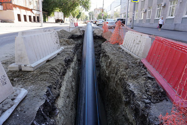 Новый водопровод на ул. Чернышевского. Протянуты еще 105 метров