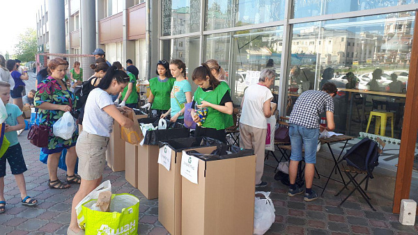  Сотрудники «КВС» приняли участие в акции по раздельному  сбору мусора