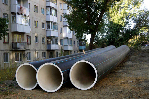 КВС проложили полкилометра нового водопровода по ул. Огородная