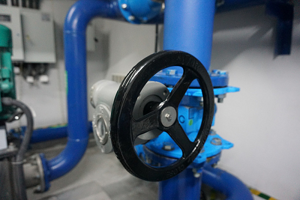 Реконструкция водопроводных насосных станций позволяет стабилизировать давление воды