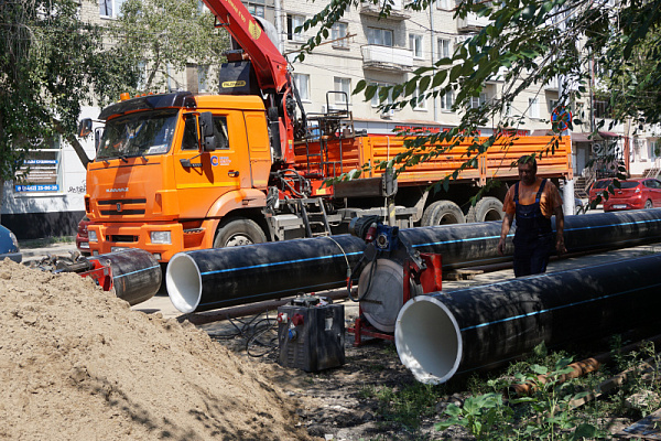 Новый водопровод на ул. Чернышевского. Протянут очередной участок