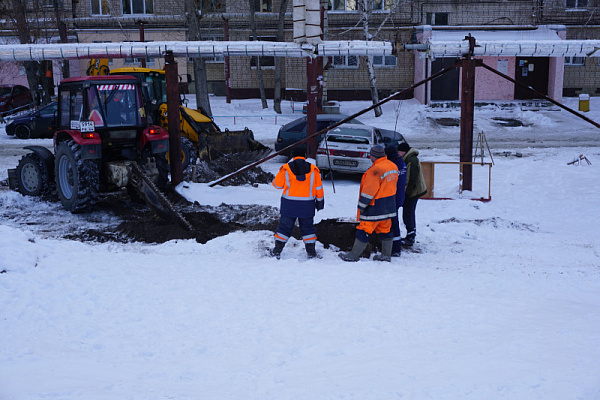 КВС обновили 204 метра водопровода на ул. Ст. Разина